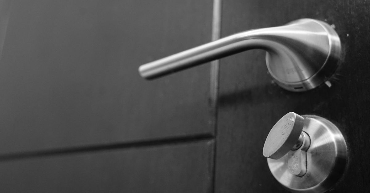 How Much Should an Emergency Locksmith Cost After Hours? — Brentwood Locksmith NY